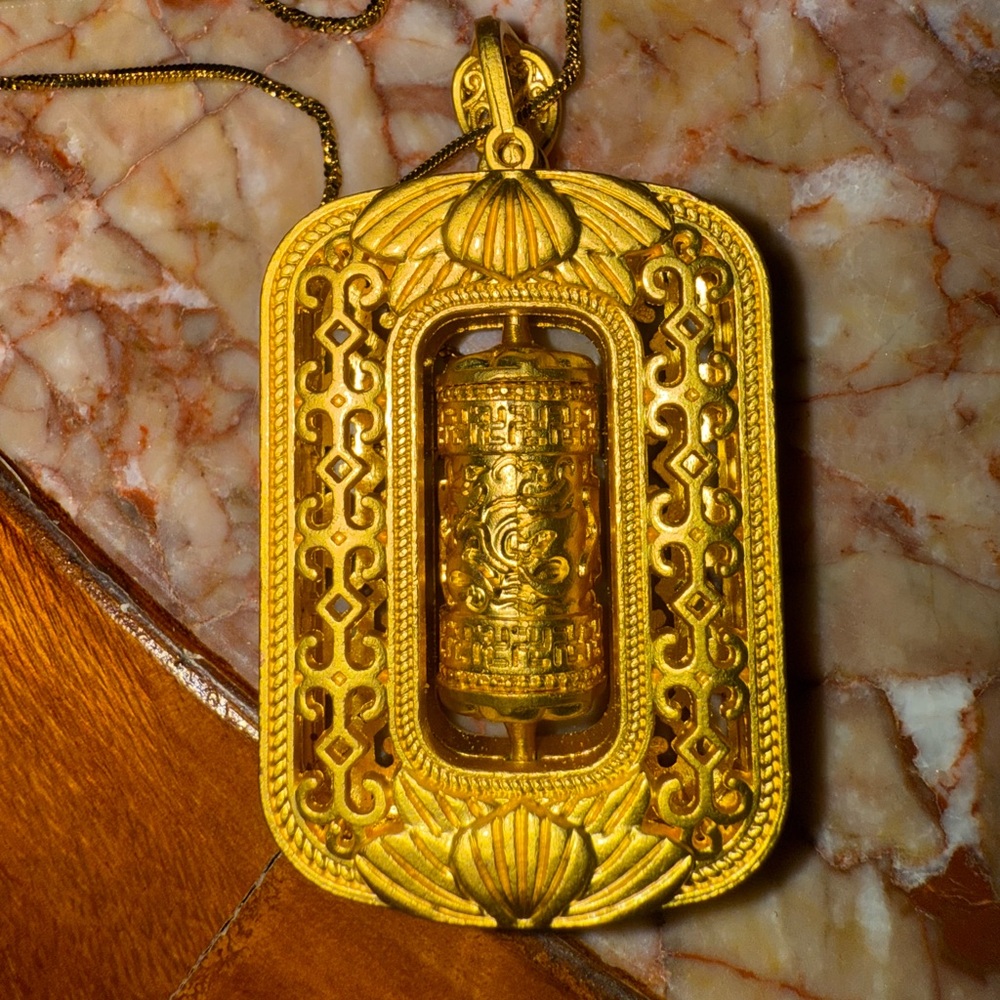 Tibetan Rotating Wheel Prayer Pendant Necklace Unique